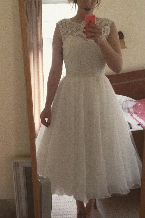 A-line/Princess Bateau Sleeveless Tea-Length Organza Wedding Dress With Lace